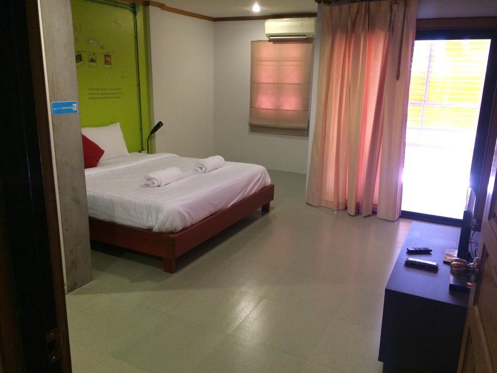 K2 Backpacker Hostel Khao Lak Værelse billede